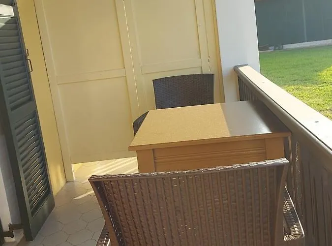 Giannoula Apts Astrakeri