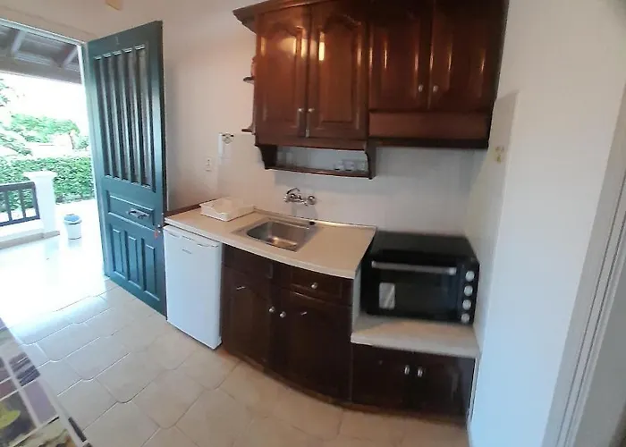 Lägenhetshotell Giannoula Apts 3*
