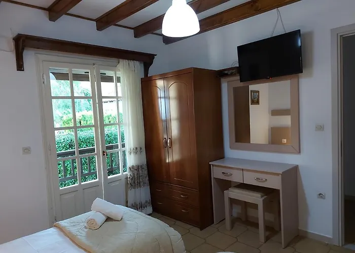 Giannoula Apts 3*